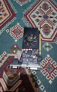 کارت گرافیک 1 گیگ  nvidia geforce 210