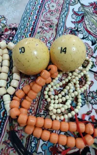 تسبیح کهربا و سندلوس