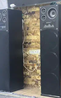 دوعدد باند صوتی بزرگ