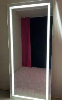 آینه قدی LED