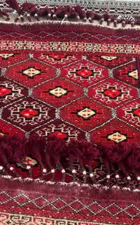 قالیچه دستباف از دار گرفته شده