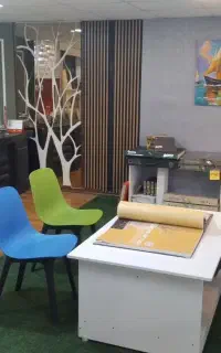 کاغذ دیواری پارکت کفپوش نرده درب ضدسرقت بازسازی