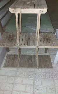 اسنتد چوبی گلدان