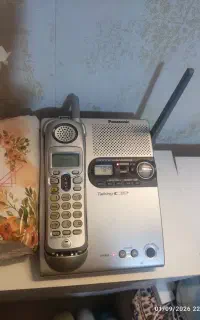 یک عددتلفن بیسیمی کاملا سالم ۱۵۰۰