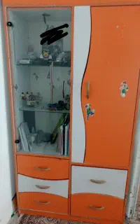 تخت و کمد،گنجه