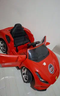 ماشین شارژی کودک مدل فراری