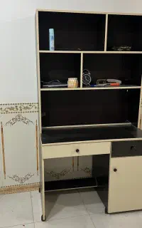 کمد ومیز تحریر