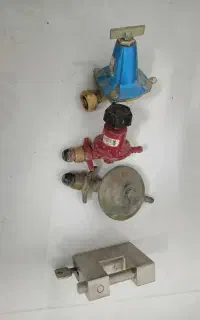 سلام  سه تا رگلاتور با یه عددقفل