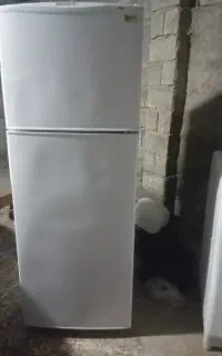 یخچال و چند وسیله دست و دوم