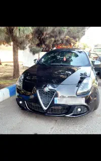 الفارومئو جولیتا مشکی ۲۰۱۲ عمان