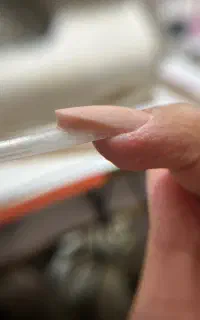 آموزش تضمینی کاشت ناخن
