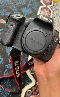 دوربین Canon 7D همراه با لنز 18-200