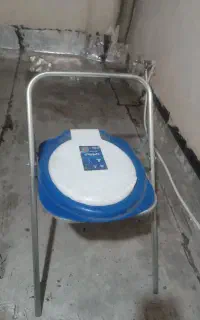 توالت فرنگی در حد نو