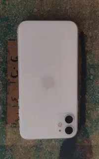 آیفون ۱۱ نرمال