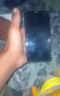 گوشی آیفون ایکس خالی است