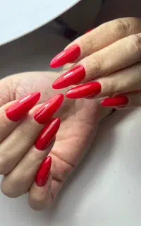 کاشت و ترمیم ناخن با متریال حرفه ای