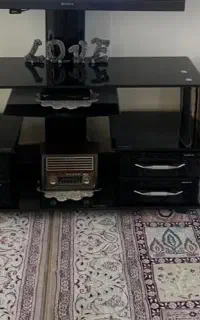 میز تلوزیون شیشه ای