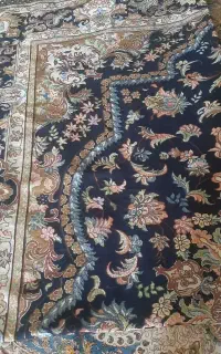 رو فرشی نو ۹ متری بسیار خوشرنگ وبا کیفیت وضخیم