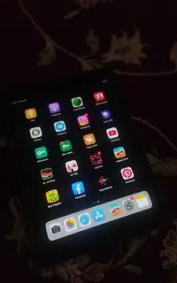 ایپد نسل پنج تمیز