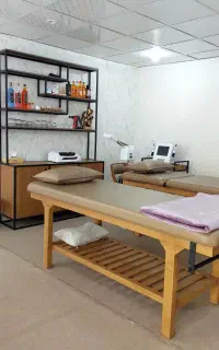 فروش یک عدد تخت چوبی