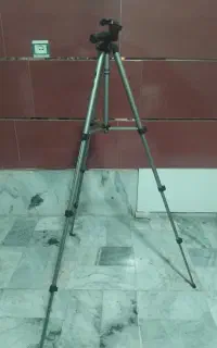 سه پایه دوربین عکاسی