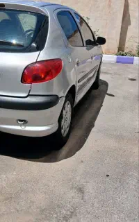 206 مدل 82
