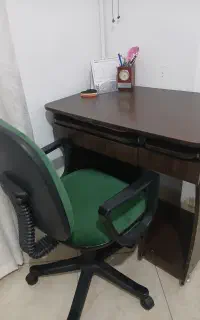 میز تحریر و صندلی چرخدار