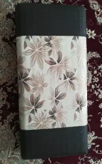 دو عدد پشتی دو طرف طرحدار