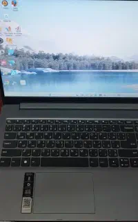 لپتاپ Lenovo