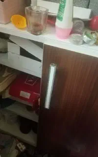 جاکفشی ومیز آیینه