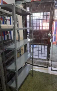 قفسه ابزار وانبار