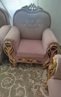 مبل نیمه سلطنتی