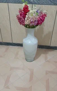 گل و گلدان