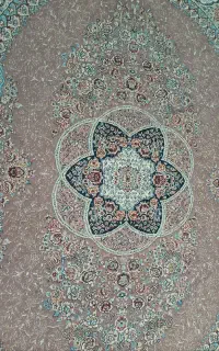 دوعدد فرش ۳در۴ سالم ۷۰۰ شانه