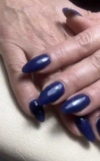 کاشت ناخن و مژه