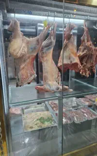 شهر گوشت هستیم خدمت همشهریای عزیز تا پاسی از شب