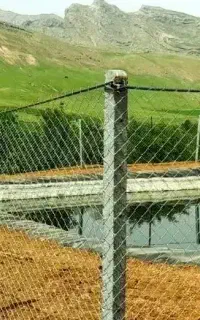 پایه فنس بتنی تیرچه باغی سیمانی سیم خاردار ۱۳۵هزار