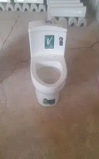 توالت فرنگی و چینی آلات بهداشتی
