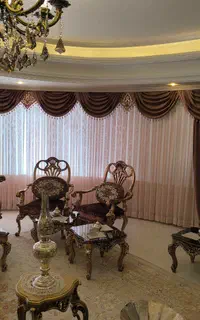 خشکشویی و شستشوی پرده رئال ( باز و نصب و تنظیم)