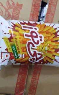 چیپس و پفک