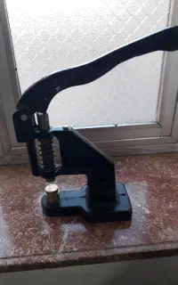 دکمه زن چرم وپارچه