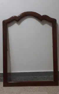 قاب‌آیینه‌چوبی