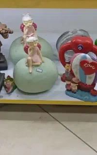 مجسمه زیر قیمت بازار