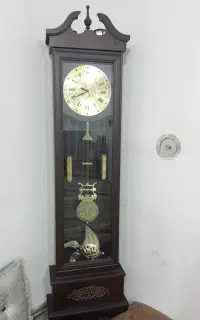 ساعت ایستاده چوبی