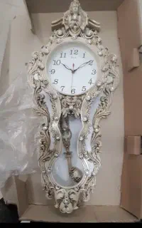 ساعت نو داخل کارتون موتور نرم