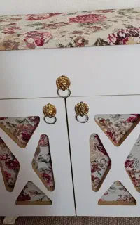 میز اتو و چرخ خیاطی