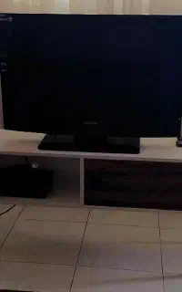 فروش دو دستگاه تلویزیون سامسونگ ۳۲ اینچ LCD