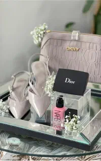 دیزاین هدایای بله برون و اجاره باکس شیشه ای