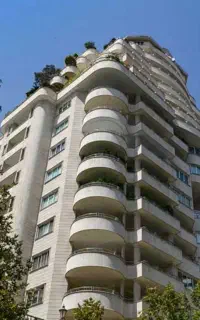 یک نفر نگهبان بازنشسته آقا