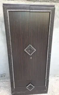 کمدلباس ودراور کار کرده